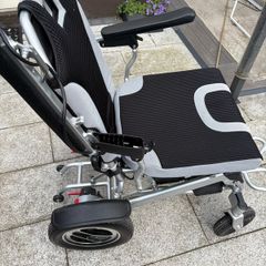 Electric wheelchair