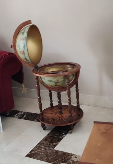 globe drinks cabinet