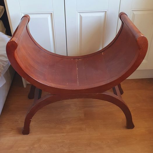 Curule Stool