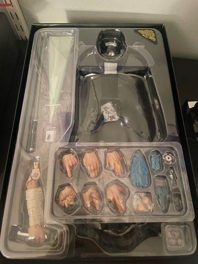 Qui-Gon Jinn Hot Toys