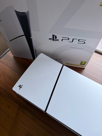 PS5 Slim Disc Console
