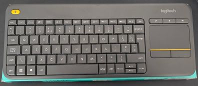 Logitech K400 Plus Wireless Touch Keyboard