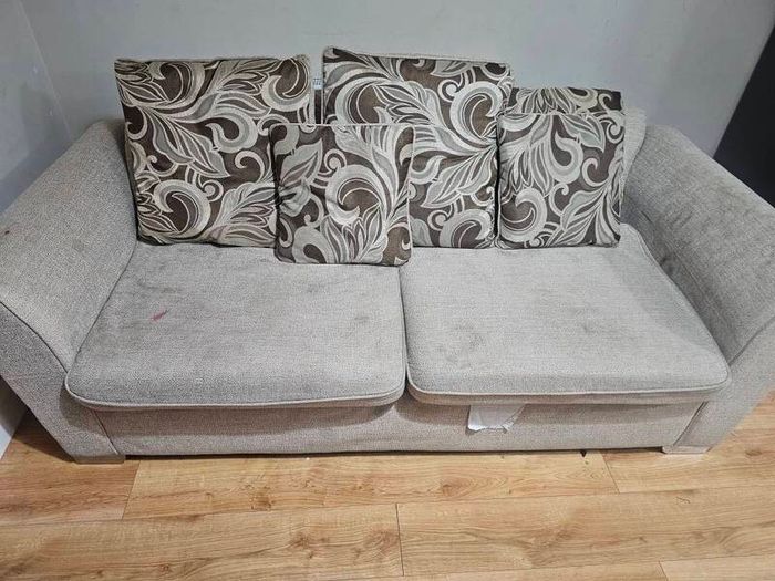 Sofa for sale, brought from harvey norman, couple of years old, good condition