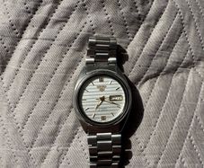 Rare vintage 1999 Seiko 5 "Pinstripe" Automatic (Ref. 7S26-3040)