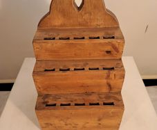 Traditional Pine Knife Stand