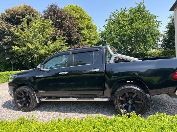 Toyota Hilux Invincible 2017