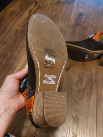 TOMS - suede boots- uk7