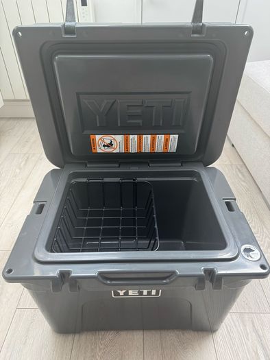 Yeti Thundra 35 Cool Box
