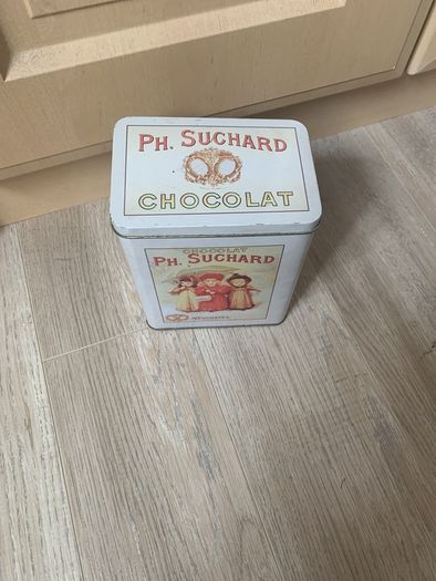Vintage Chocolat Ph. Suchard Neuchatel Tin