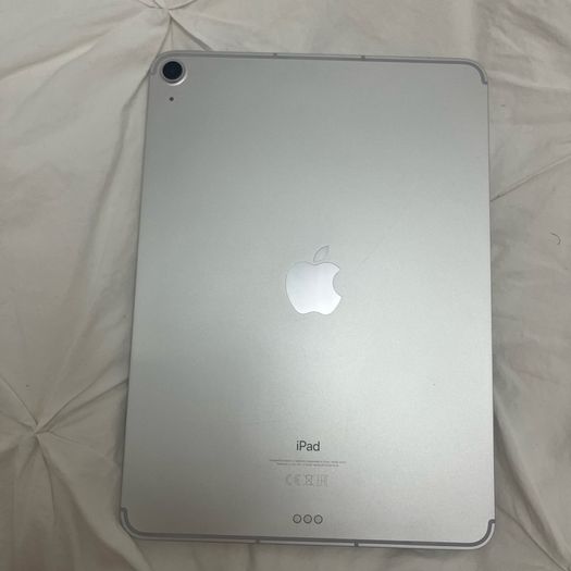 Ipad air 4th generation (64gb)