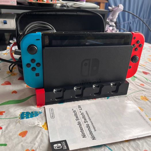 Nintendo Switch (1st Edition with Bundle)