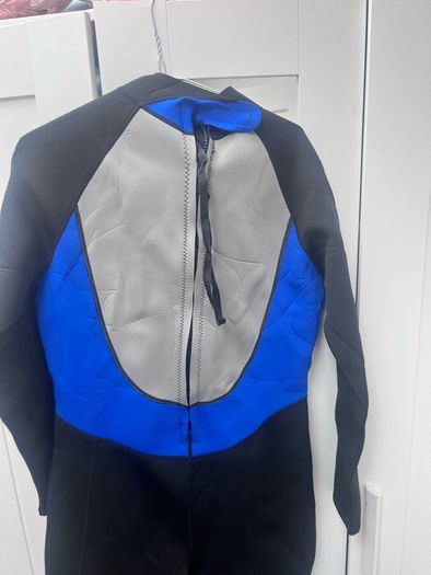wetsuit