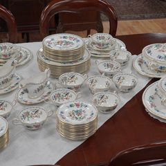 Aynsley Pembroke 68-Piece Fine Bone China Dinner Set for 12