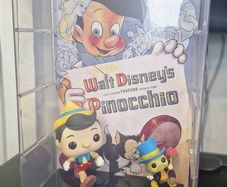 Disney pinnochio display