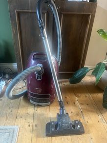 miele vacuum/hoover
