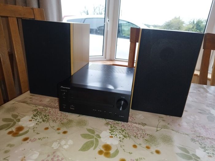 Home Stereo (Pioneer X-HM10 + Gale Gold Monitors)