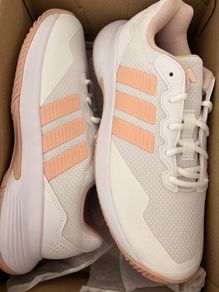 Women's tennis runners BNWT size 6.5UK