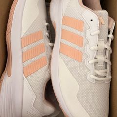 Women's tennis runners BNWT size 6.5UK