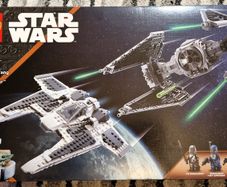 LEGO Star Wars - 75348 - Mandalorian Fang Fighter vs. TIE Interceptor