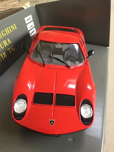 Lamborghini Miura Scale 1/18