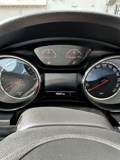 2016 Opel Astra  High Spec  103,000 KM