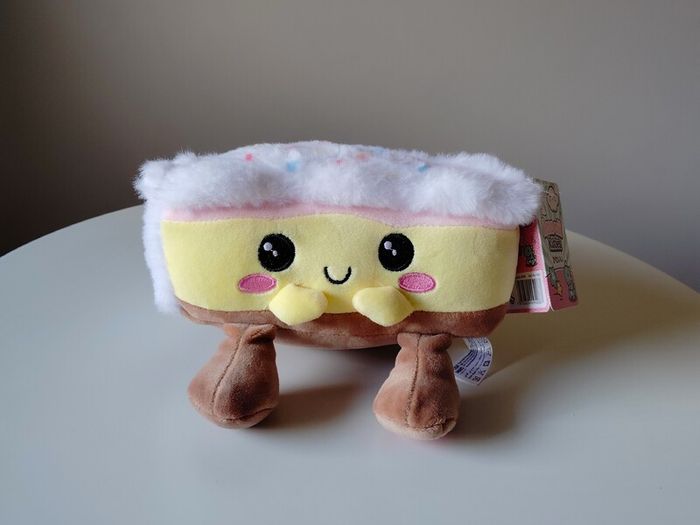 Kawaii Kuties soft toy cake 8"/20cm - New