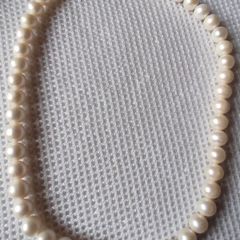 pearls beads necklace