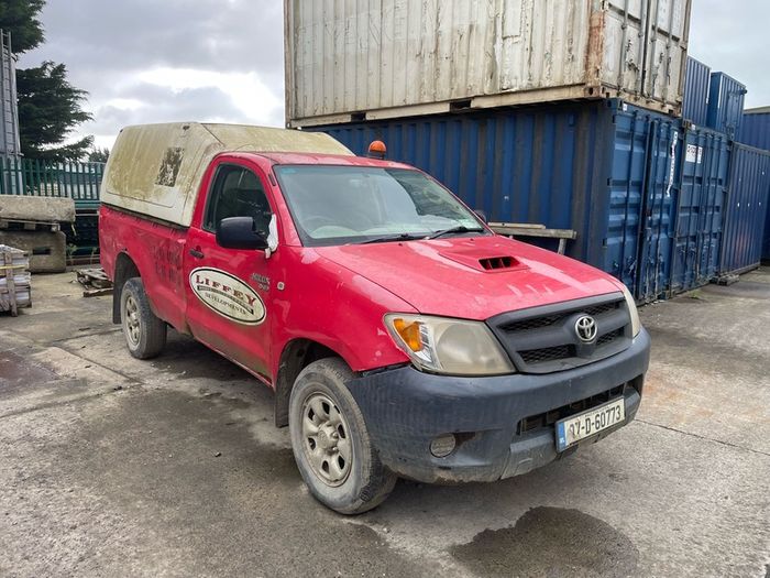 toyota hilux single cab