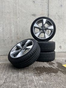 Genuine Audi A3/S3 Polygon 18" Alloy Wheels - Michelin P5/Dunlop Tyres