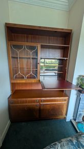 Vintage mahogany/mahogany-veneered cocktail or drinks cabinet