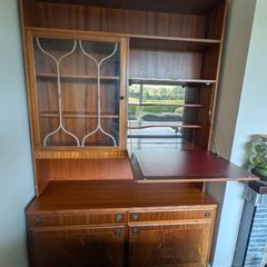 Vintage mahogany/mahogany-veneered cocktail or drinks cabinet