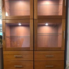 Display cabinet with lights