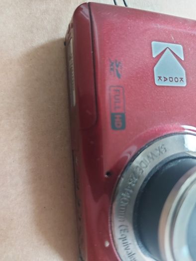 KODAK PIXPRO Digital Camera, Model FZ55, 16 megapixel, 5 x Zoom, in very good condition, but issue with Lens not retracting when turned off