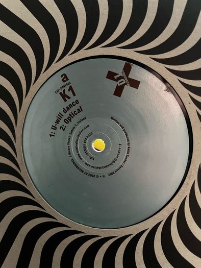 10e each Techno 12" vinyl