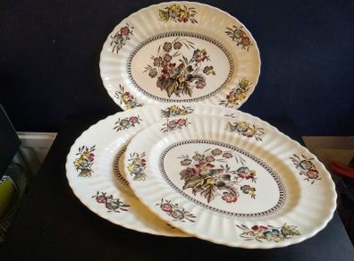 Beautiful Set of Three Vintage Graduated Wade Platters in the Meadow Pattern