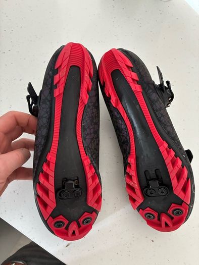 mountain bike shoes