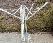 2 Portable Clothes Lines