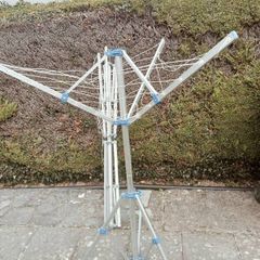 2 Portable Clothes Lines