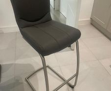 Bar chair