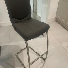 Bar chair