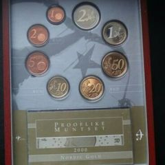 Euro Coin Set Netherlands 2000. 8 coins. 3.88 Euro .PROOFLIKE QUALITY SET!