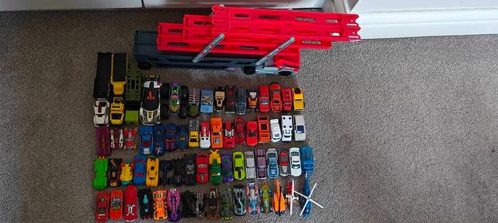 Hot wheels transporter and hot wheels model cars