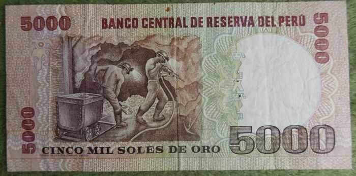 Variety of 10 Different Foreign Banknotes most of Peru