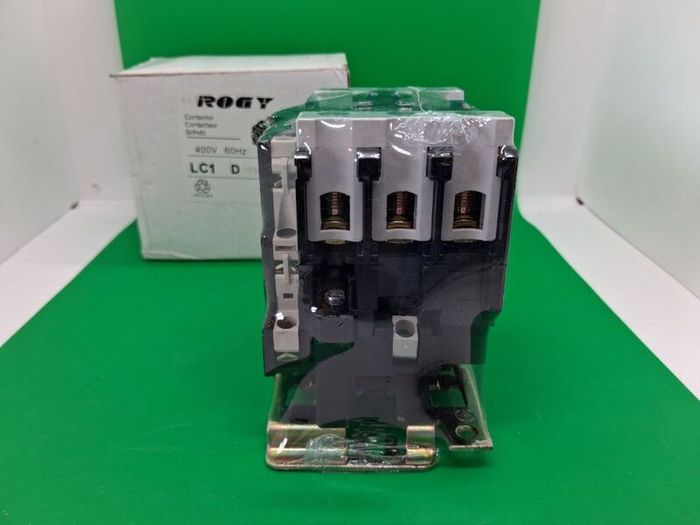 Postage - 4 Available - LC1 D5011 80A 600V 3P Telemecanique Contactor