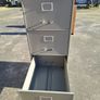 Four drawer metal filing cabinet with key Image 2