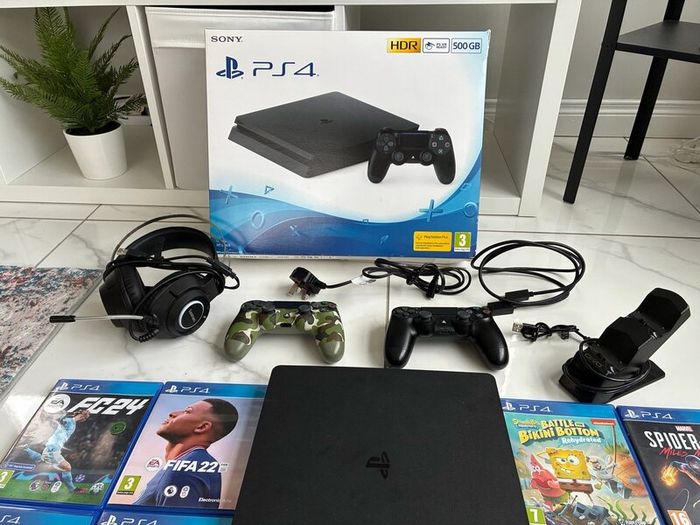 PS4 500GB console bundle