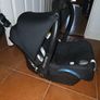 Maxi Cosi baby car seat with isofix Image 2