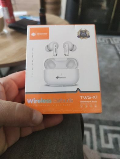 Earbuds