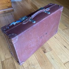 Vintage leather suitcase (expanding)