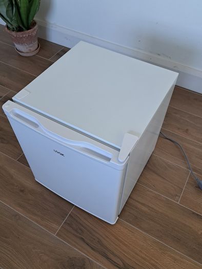 Logic Mini fridge